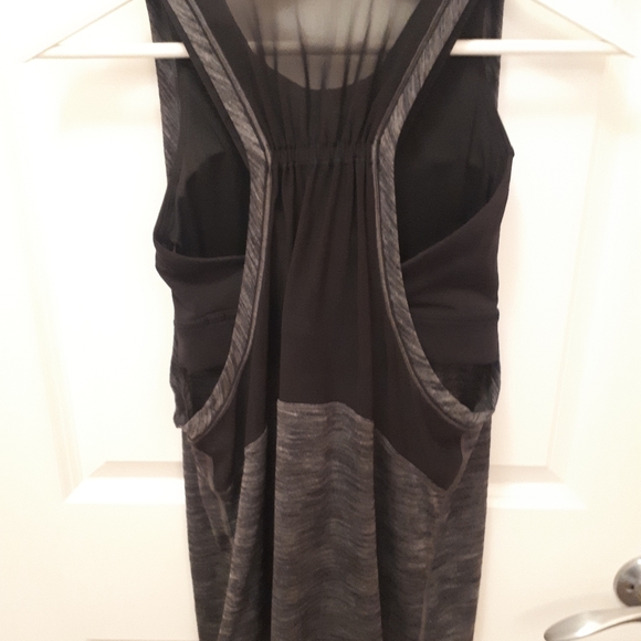 Lululemon tank - Picture 3 of 4